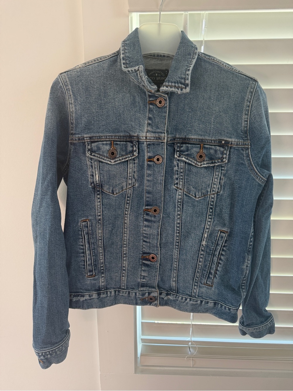 lucky brand denim jean jacket women’s small